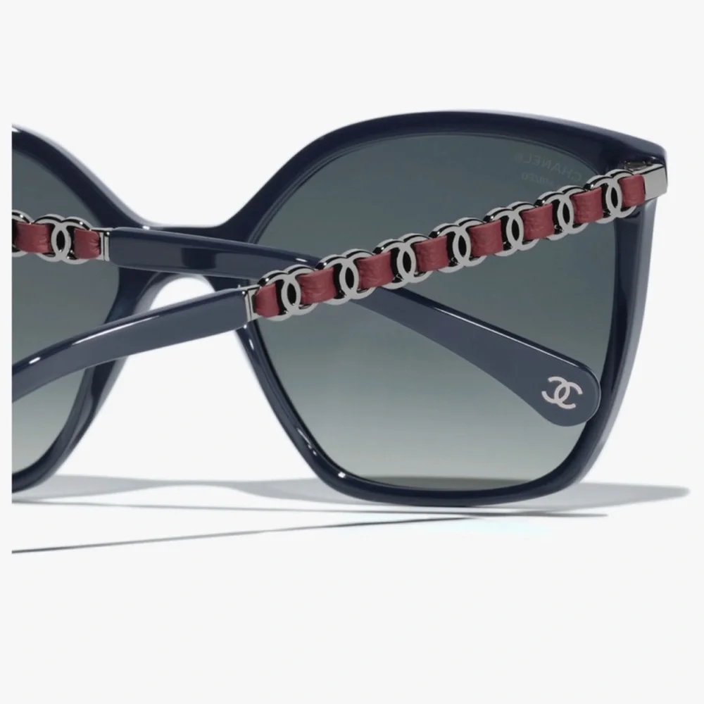 CHANEL Square Frame CH 5546Q 1462/K4 Navy Blue/Maroon calf Sunglasses
